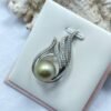 pendant south sea pearl green color